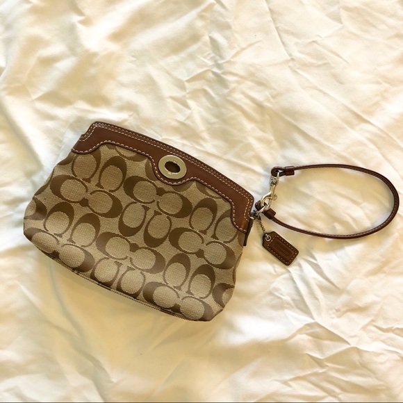 COACH wristlet - Picture 2 of 5